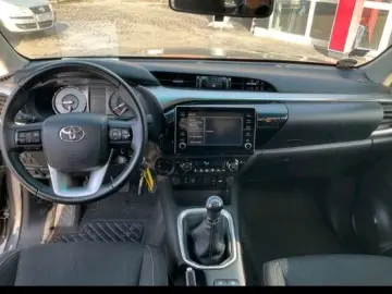 TOYOTA Toyota Hilux 2.4 D-4D 4WD 4 porte Double Cab Com