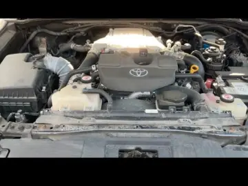 TOYOTA Toyota Hilux 2.4 D-4D 4WD 4 porte Double Cab Com