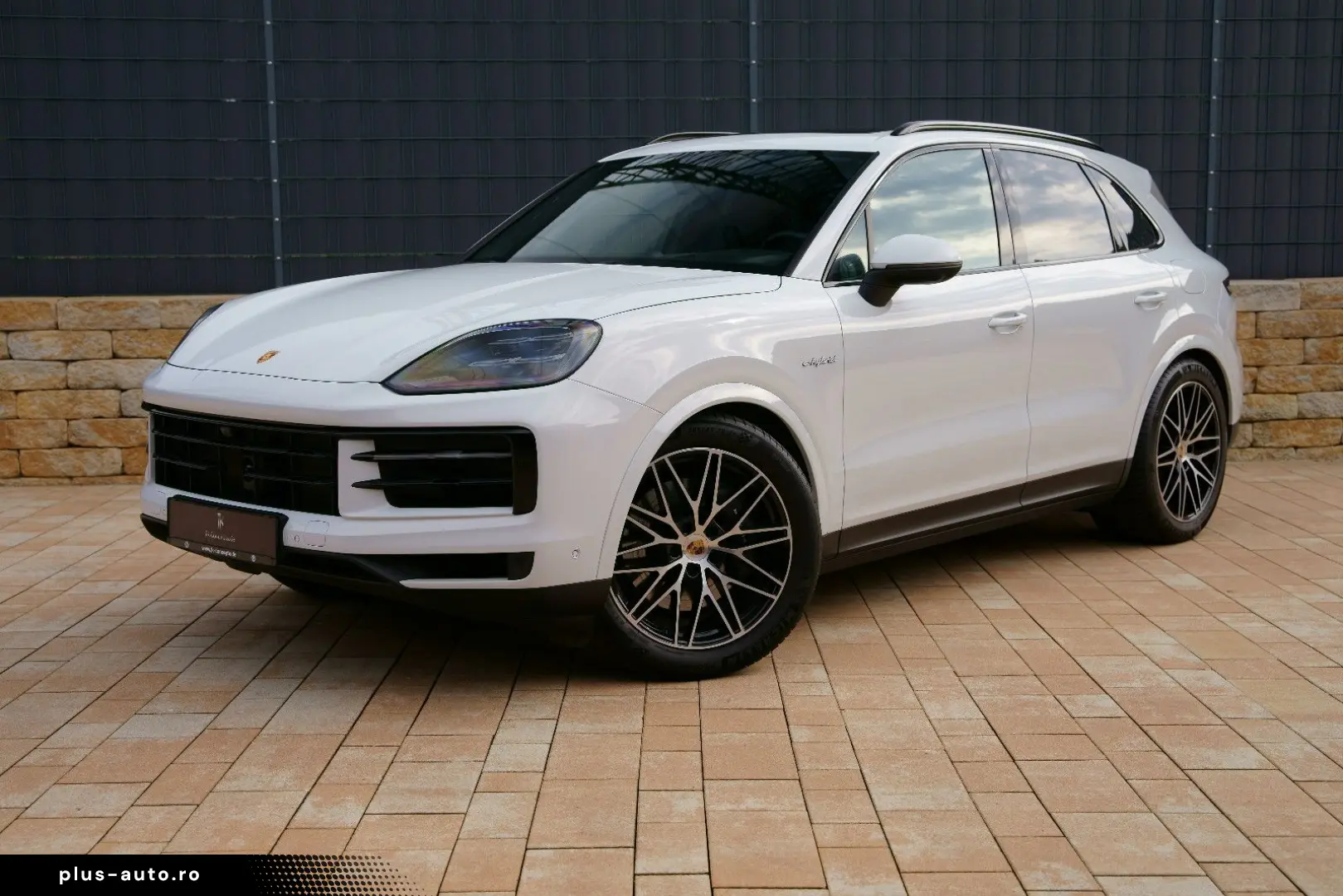 PORSCHE Cayenne E-Hybrid