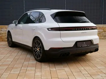 PORSCHE Cayenne E-Hybrid