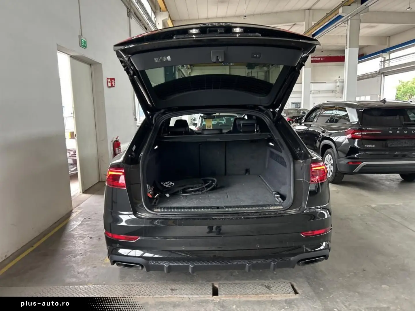 AUDI Q8 55 TFSIe S-Line