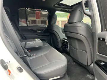 LEXUS LX 500d Luxury.HUD.Soft-Close.Voll.Mark-Levins.