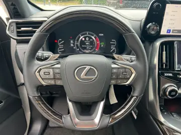 LEXUS LX 500d Luxury.HUD.Soft-Close.Voll.Mark-Levins.