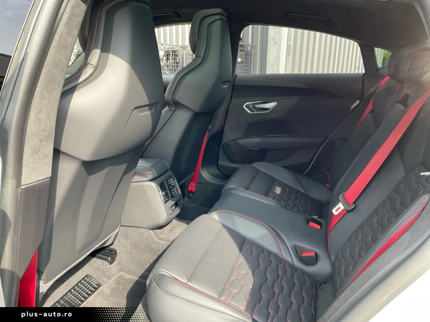 AUDI RS e-tron GT HUD LASER MASSAGE NACHTSICHT 360