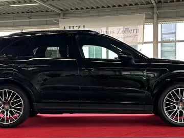 PORSCHE Cayenne Platinum Edition PANO BOSE LUFT RFK
