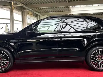 PORSCHE Cayenne Platinum Edition PANO BOSE LUFT RFK