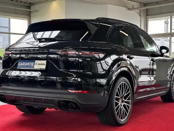 PORSCHE Cayenne Platinum Edition PANO BOSE LUFT RFK