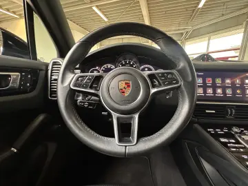 PORSCHE Cayenne Platinum Edition PANO BOSE LUFT RFK