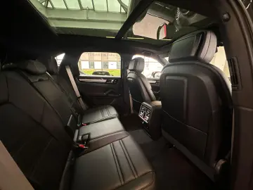 PORSCHE Cayenne Platinum Edition PANO BOSE LUFT RFK