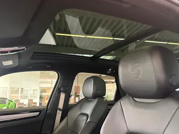 PORSCHE Cayenne Platinum Edition PANO BOSE LUFT RFK