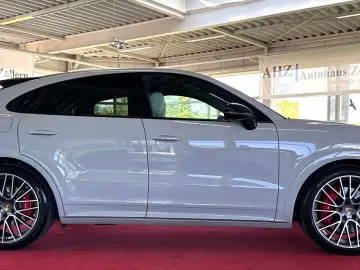 PORSCHE Cayenne Coupe GTS  14WEGE Vierradlenk HUD Matrix