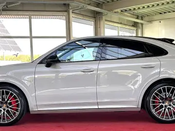 PORSCHE Cayenne Coupe GTS  14WEGE Vierradlenk HUD Matrix