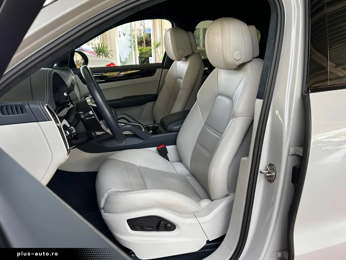 PORSCHE Cayenne Coupe GTS  14WEGE Vierradlenk HUD Matrix