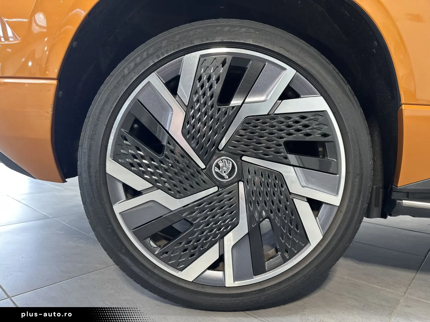 SKODA Karoq 2.0 TSI DSG Sportline 4x4 NAV LED VCOCK DC