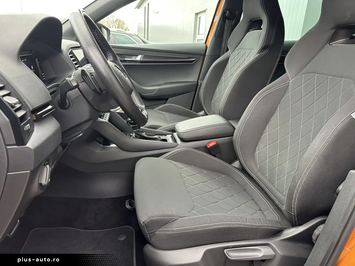 SKODA Karoq 2.0 TSI DSG Sportline 4x4 NAV LED VCOCK DC