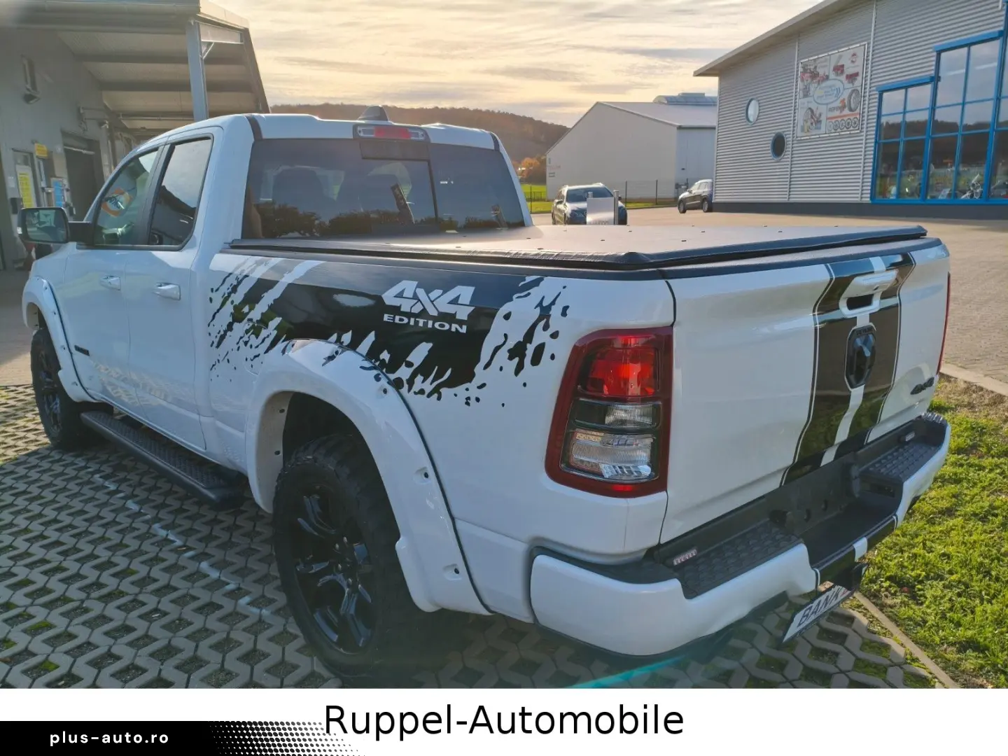 DODGE Dodge RAM 5.7 V8 LPG  QuadCab LKW R-CAM 6.Sitzer
