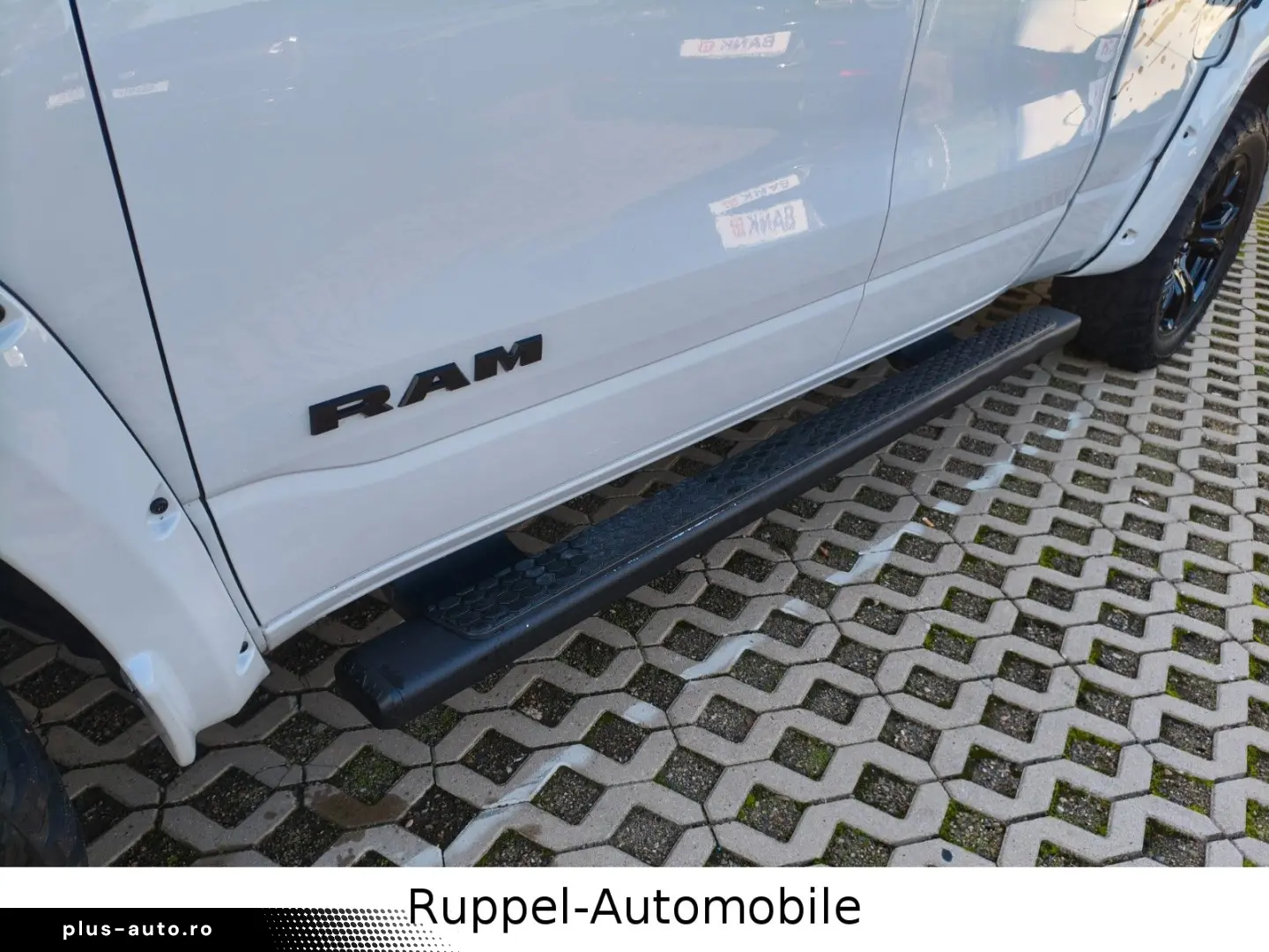 DODGE Dodge RAM 5.7 V8 LPG  QuadCab LKW R-CAM 6.Sitzer
