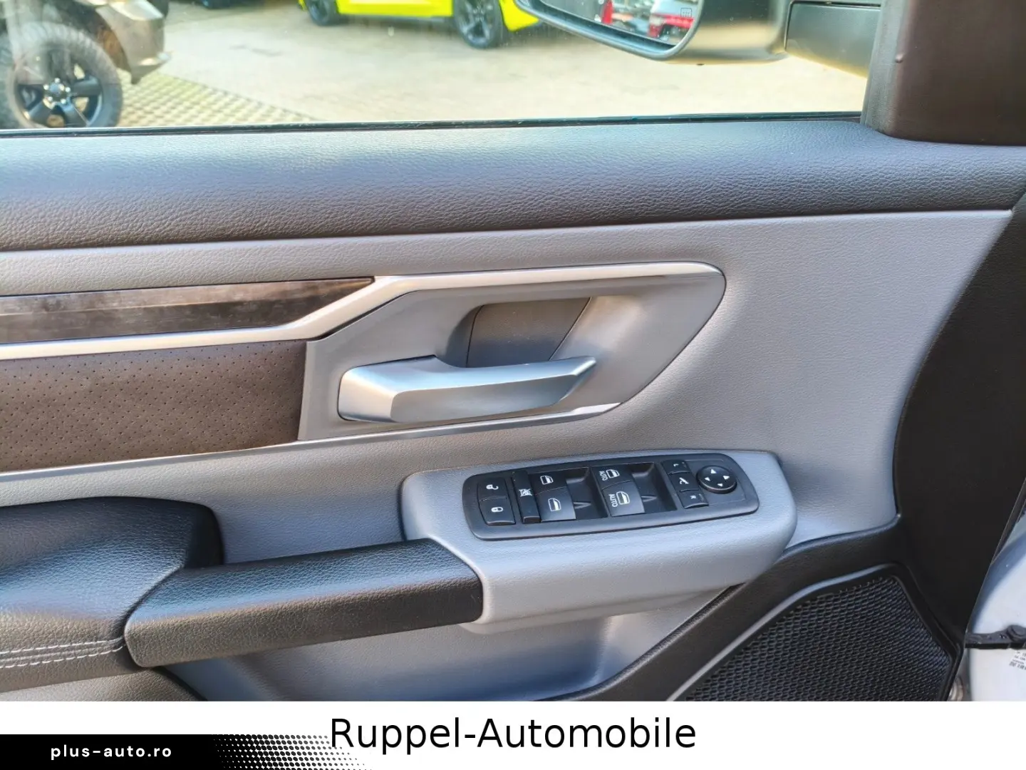 DODGE Dodge RAM 5.7 V8 LPG  QuadCab LKW R-CAM 6.Sitzer