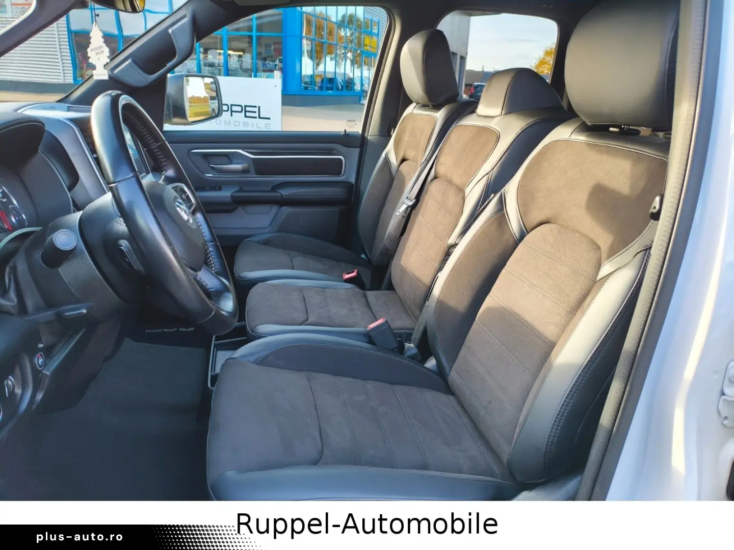 DODGE Dodge RAM 5.7 V8 LPG  QuadCab LKW R-CAM 6.Sitzer