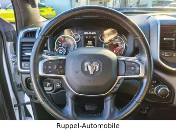 DODGE Dodge RAM 5.7 V8 LPG  QuadCab LKW R-CAM 6.Sitzer