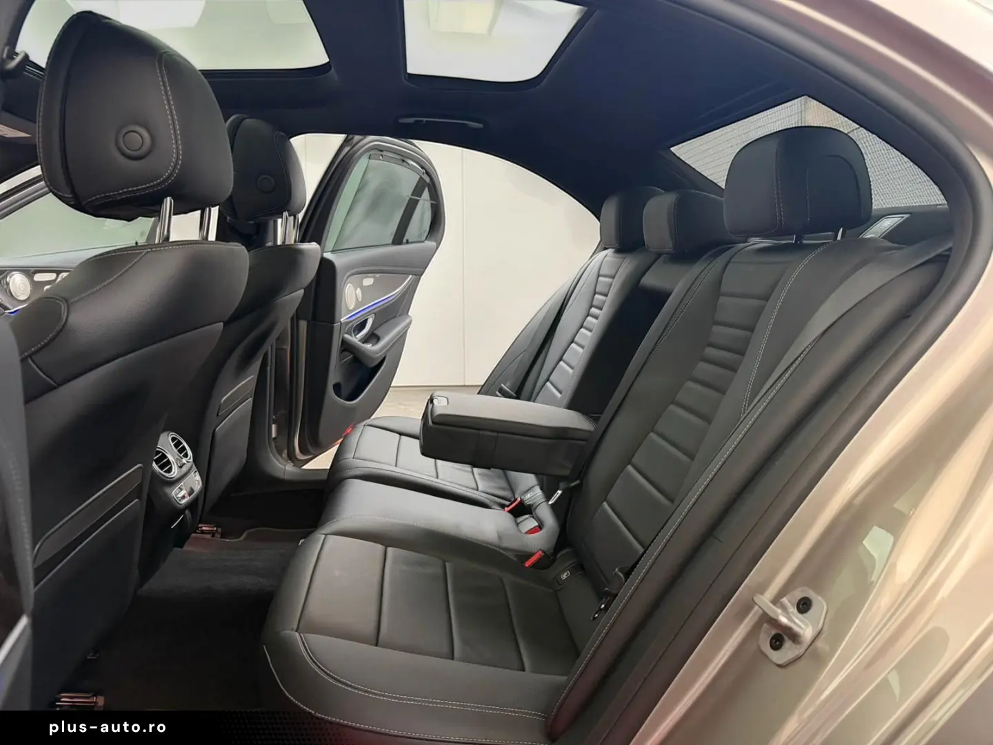 MERCEDES-BENZ E 450 4M AMG LINE PANO AIRM KEYL SOFTCL