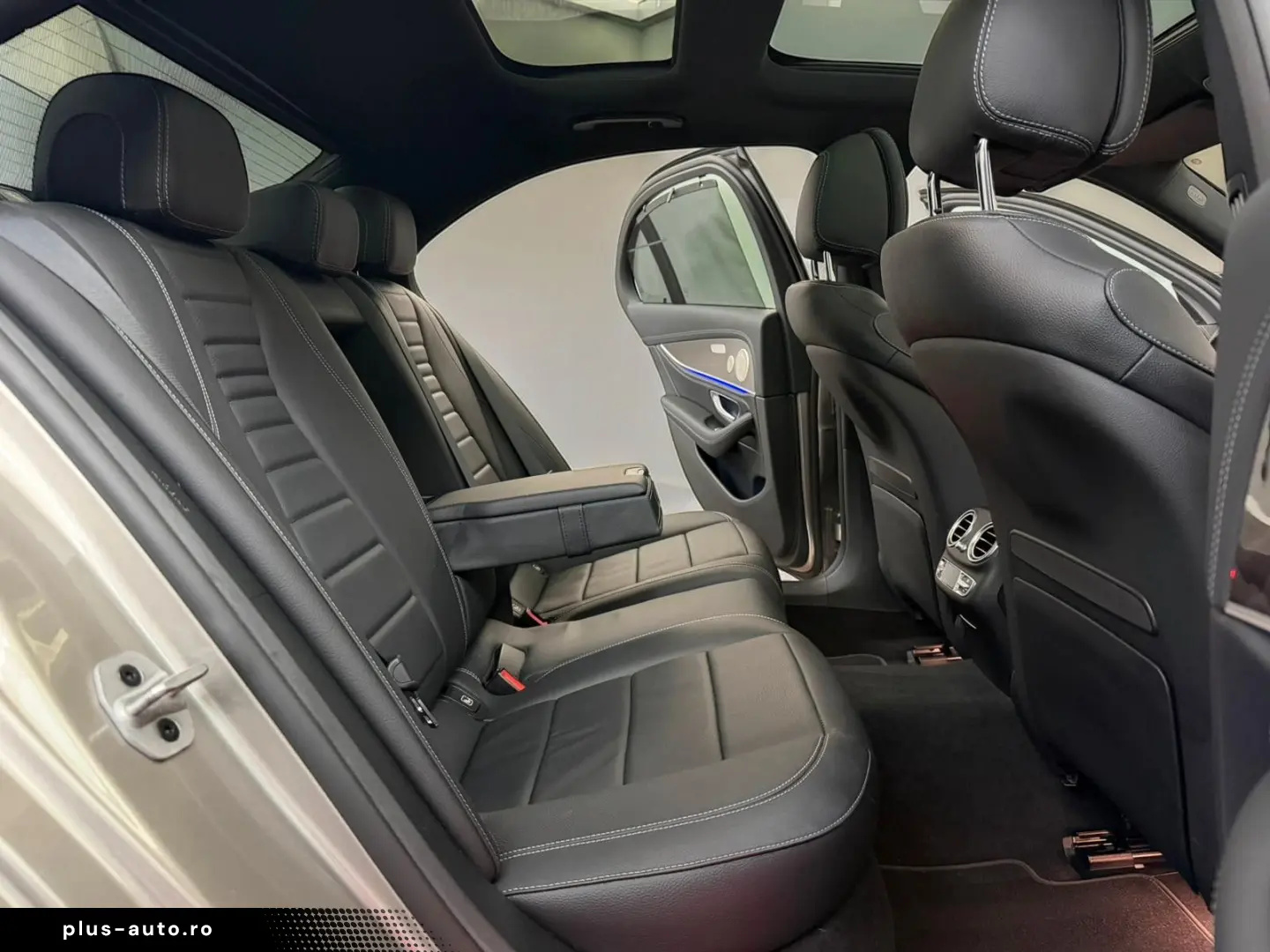 MERCEDES-BENZ E 450 4M AMG LINE PANO AIRM KEYL SOFTCL
