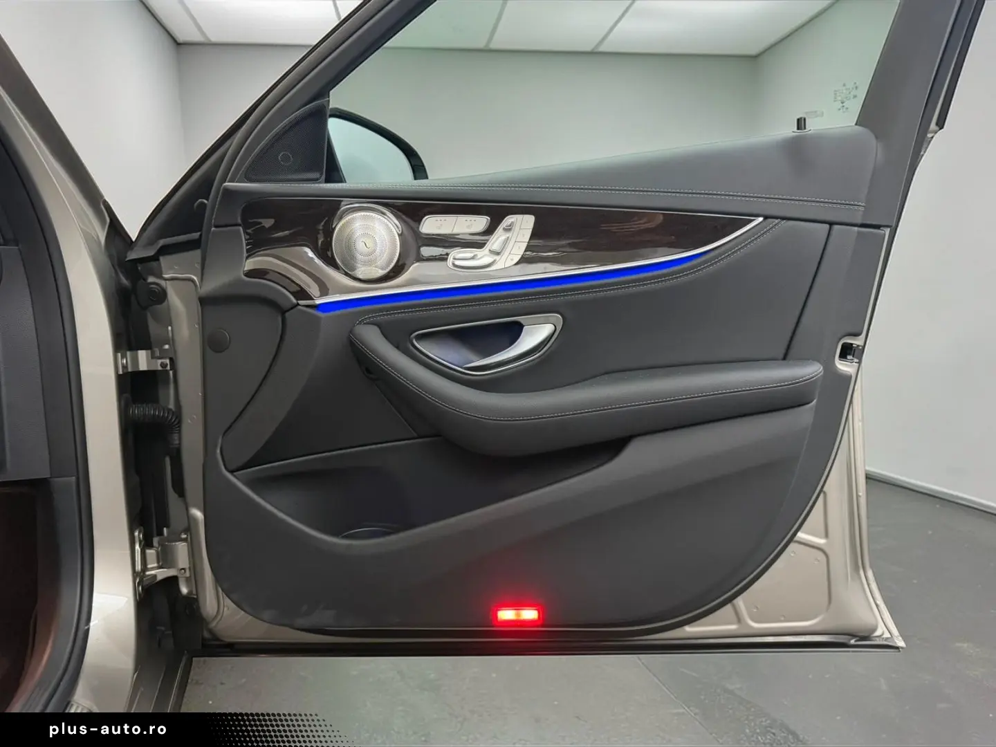 MERCEDES-BENZ E 450 4M AMG LINE PANO AIRM KEYL SOFTCL