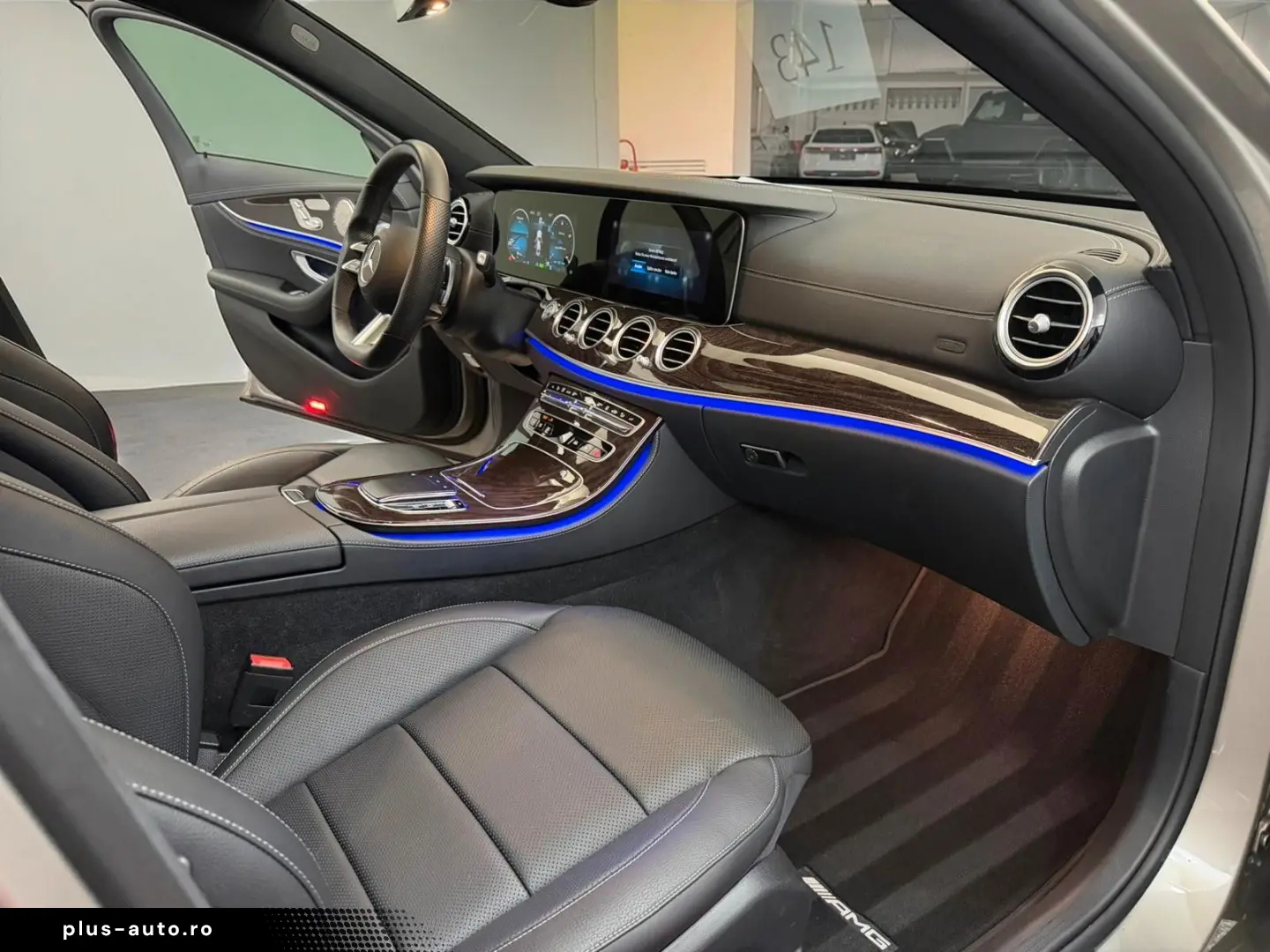MERCEDES-BENZ E 450 4M AMG LINE PANO AIRM KEYL SOFTCL