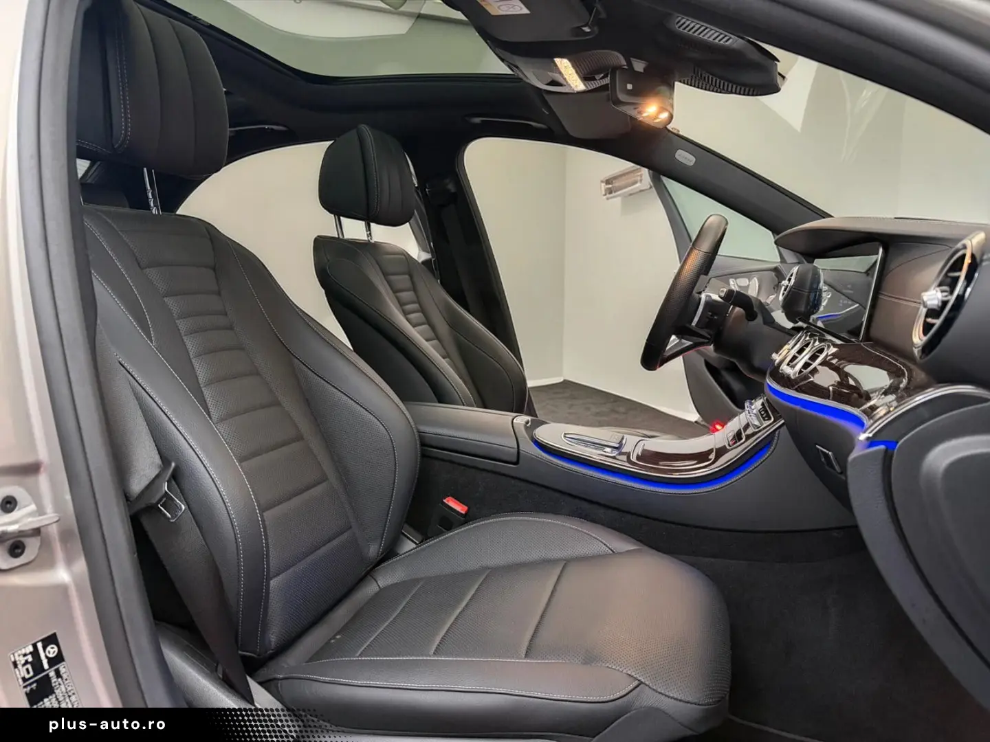 MERCEDES-BENZ E 450 4M AMG LINE PANO AIRM KEYL SOFTCL