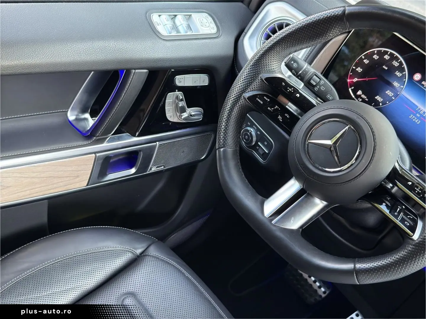 MERCEDES-BENZ G 450 d 9G AMG Line NIGHT II LED STANDHZG