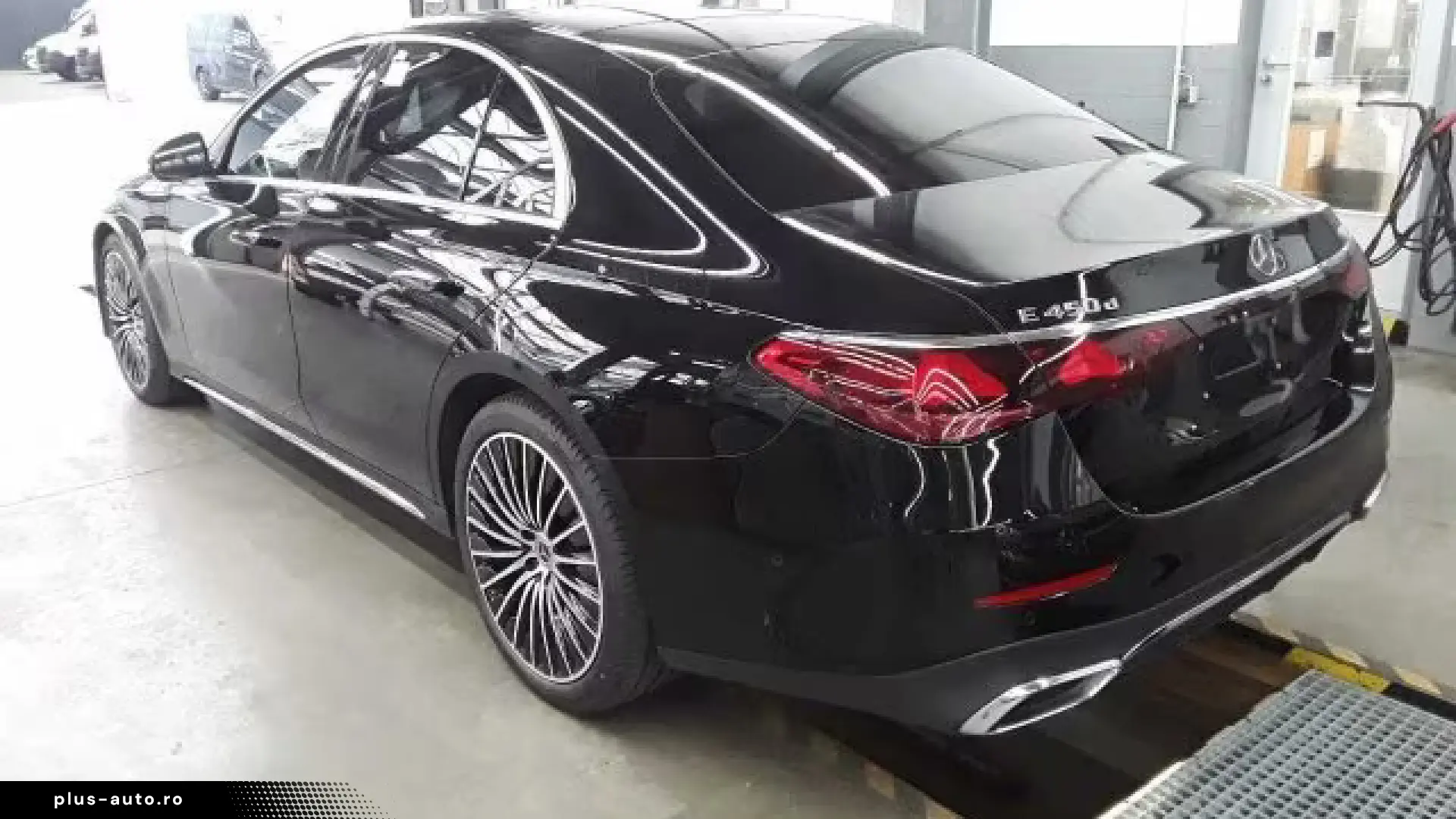 Mercedes Benz E 450 d AMG Advan HYPER Pano
