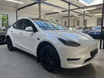 TESLA Model Y Long Range RWD