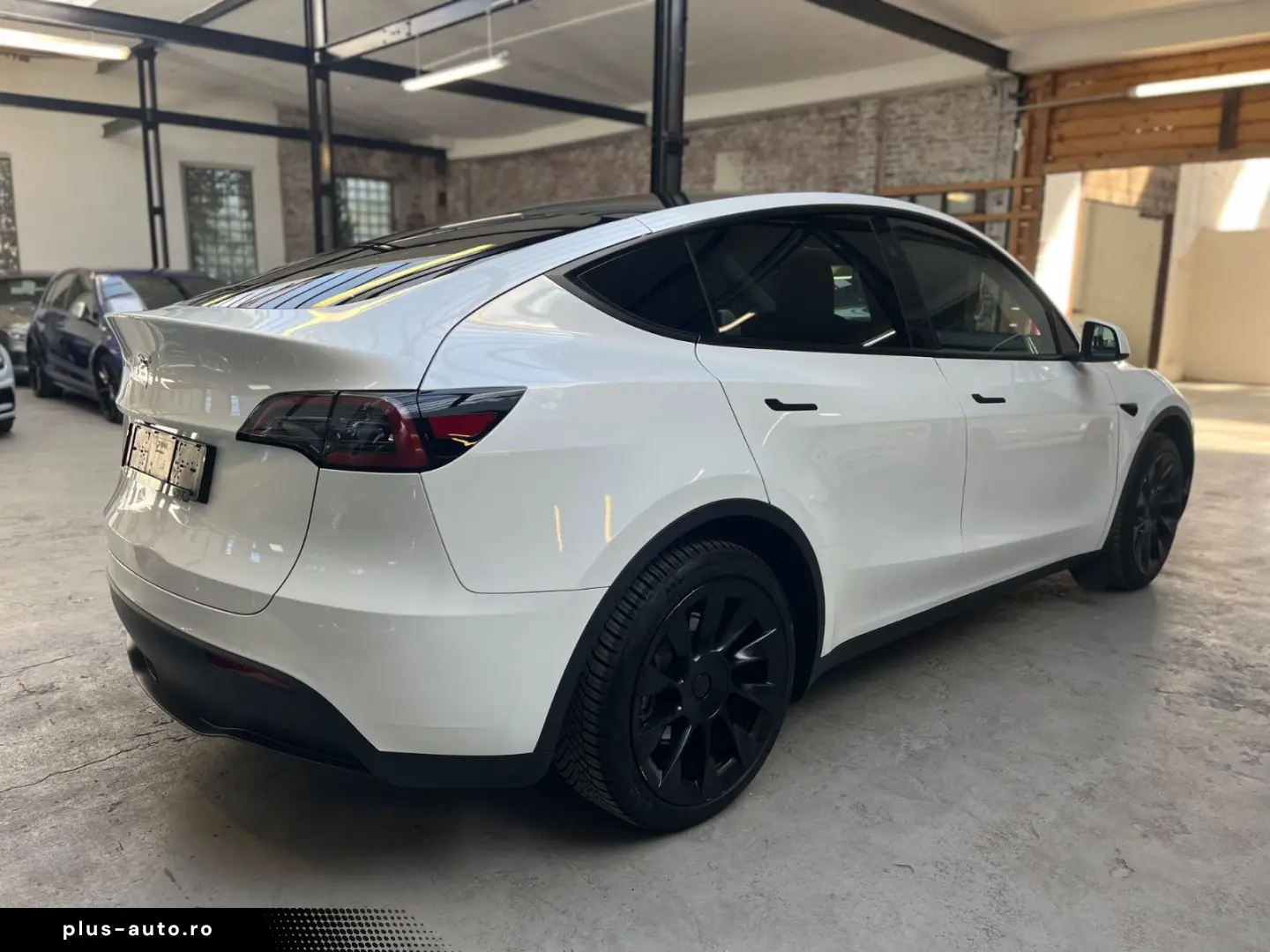 TESLA Model Y Long Range RWD