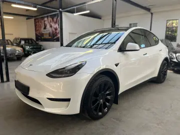 TESLA Model Y Long Range RWD