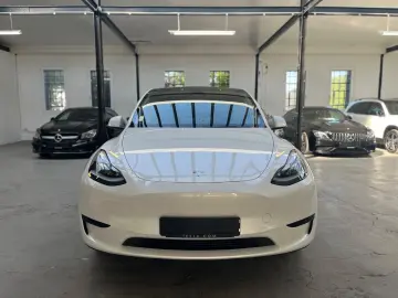 TESLA Model Y Long Range RWD