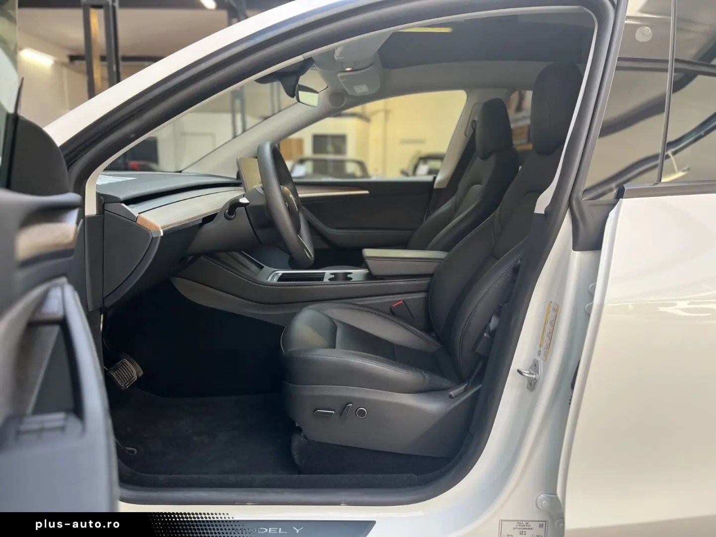 TESLA Model Y Long Range RWD