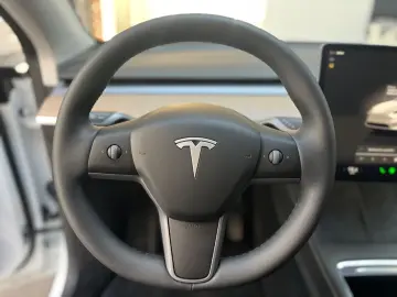 TESLA Model Y Long Range RWD