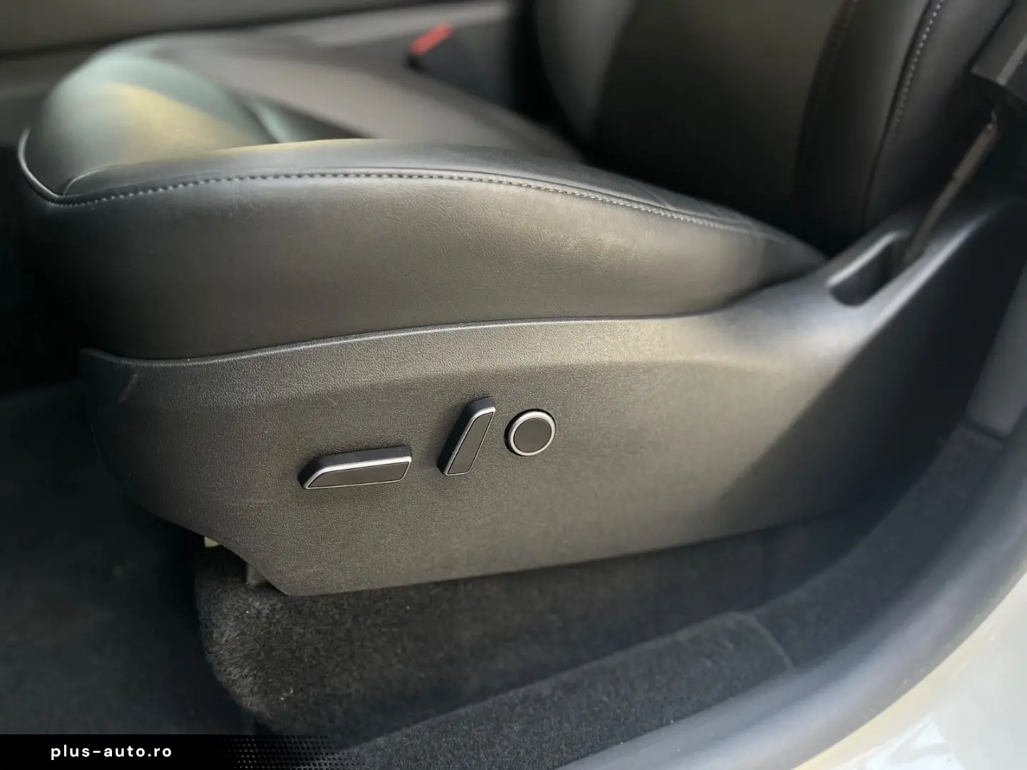 TESLA Model Y Long Range RWD