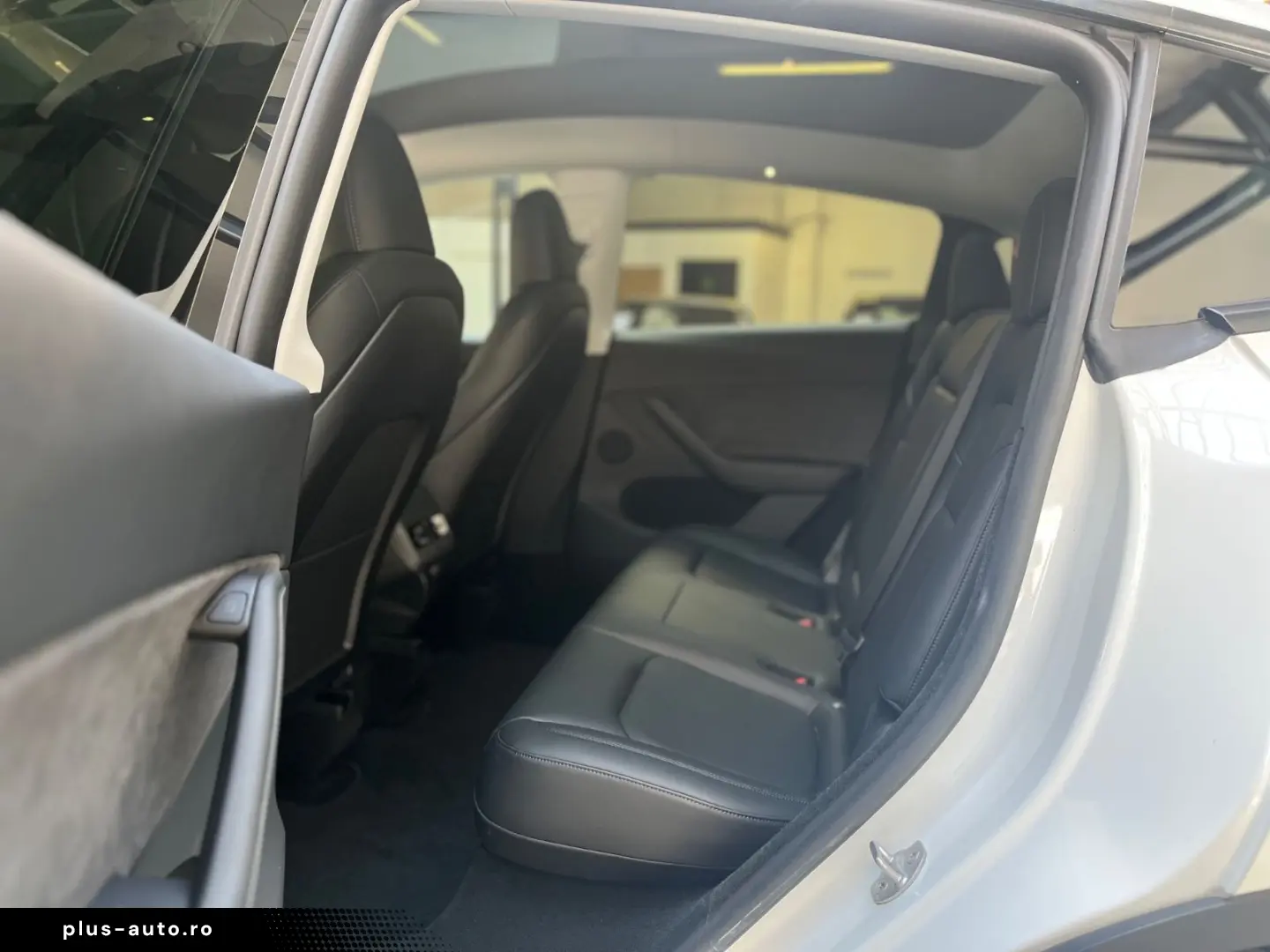 TESLA Model Y Long Range RWD