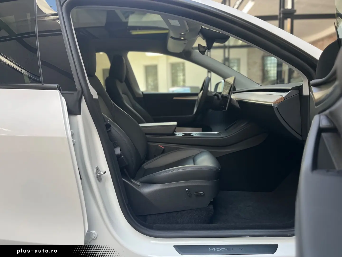TESLA Model Y Long Range RWD