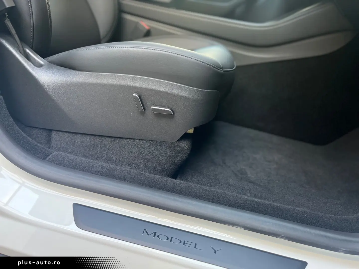 TESLA Model Y Long Range RWD