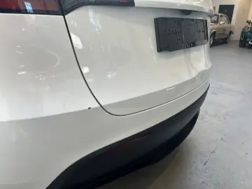 TESLA Model Y Long Range RWD