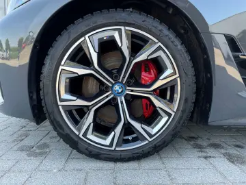 BMW i4 eDrive35 Elektro M Sport Navi Laser HK Glasda