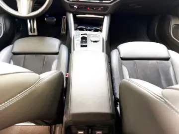 BMW i4 - 40 e M Sport 83 9 kWh LED HarmanKardon