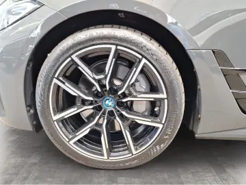 BMW i4 eDrive40 Gran Coupé M Sport Navi Kamera HiFi