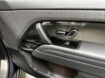 LAND ROVER Range Rover Sport D300 Dynamic SE MERIDIAN 360