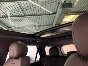 LAND ROVER Range Rover Sport D300 Dynamic SE AHK Pano DAB