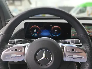 MERCEDES-BENZ EQC 400 4Matic AMG MEMORY MULTIBEAM AUGMENTED