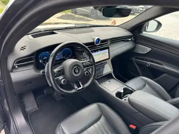 MASERATI Grecale 2.0 MHEV GT Auto 4WD PANO LED F1 KAM HUD
