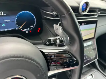 MASERATI Grecale 2.0 MHEV GT Auto 4WD PANO LED F1 KAM HUD